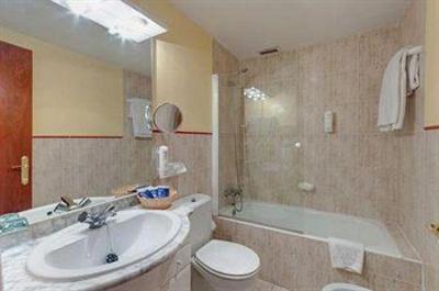 фото отеля Tryp Segovia-Los Angeles Nayade Hotel