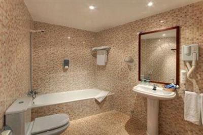 фото отеля Tryp Segovia-Los Angeles Nayade Hotel