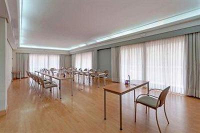 фото отеля Tryp Segovia-Los Angeles Nayade Hotel