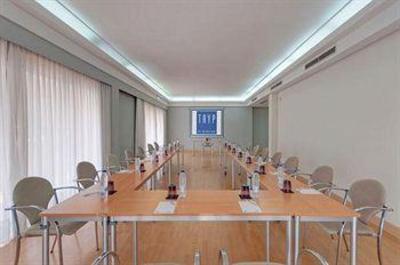фото отеля Tryp Segovia-Los Angeles Nayade Hotel