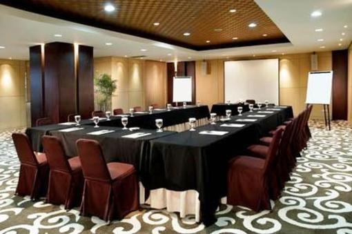 фото отеля Kristal Hotel Jakarta