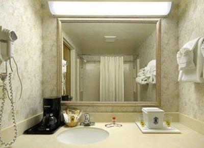 фото отеля Super 8 Miamisburg Dayton S Area