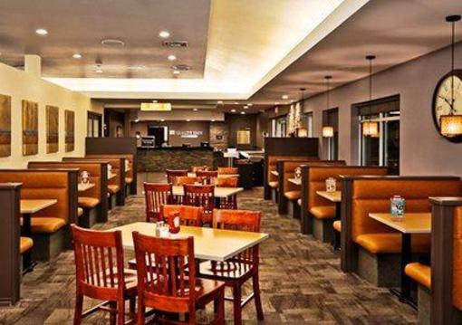 фото отеля Quality Inn Winkler