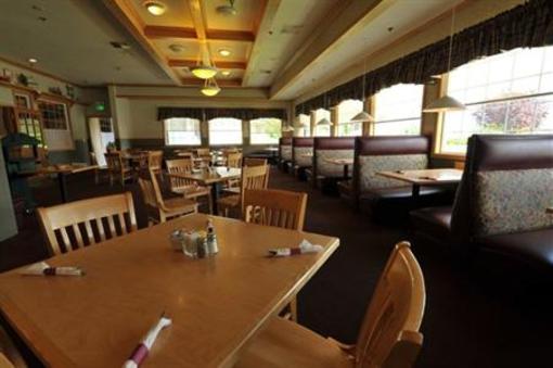 фото отеля Shilo Inn Nampa Suites