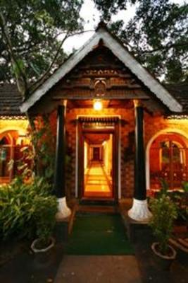 фото отеля Hotel Ambadi Thekkady