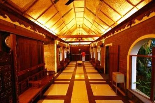 фото отеля Hotel Ambadi Thekkady