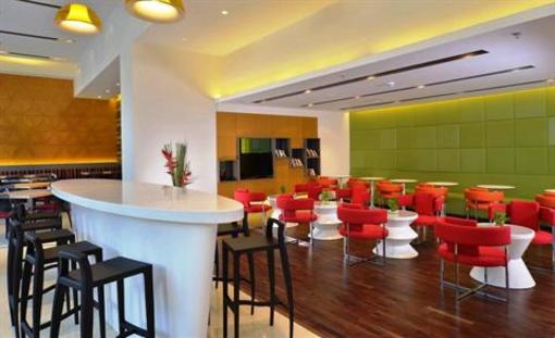 фото отеля Holiday Inn Express Ahmedabad