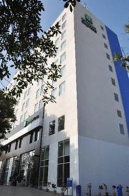 фото отеля Holiday Inn Express Ahmedabad