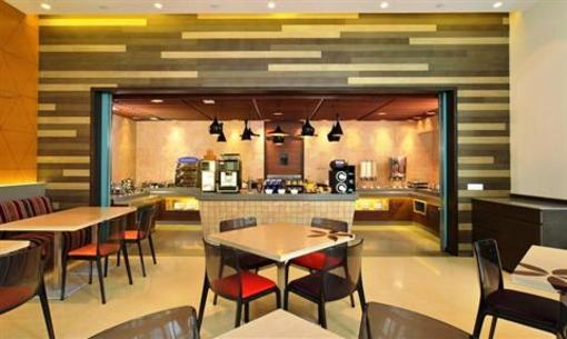 фото отеля Holiday Inn Express Ahmedabad