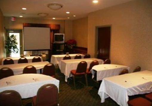 фото отеля Holiday Inn Express Hotel & Suites Chester (New York)