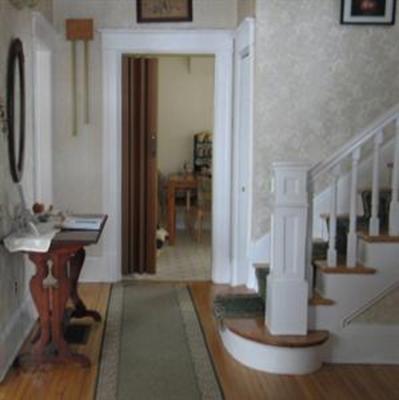 фото отеля Downtown Bed & Breakfast