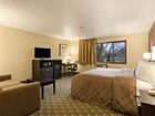фото отеля Days Inn & Suites Waterloo