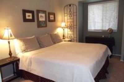 фото отеля Sequoia River Dance Bed and Breakfast