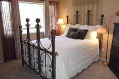 фото отеля Sequoia River Dance Bed and Breakfast