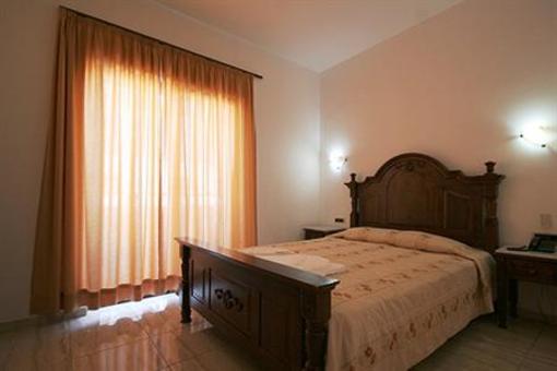 фото отеля Geraniotis Beach Hotel
