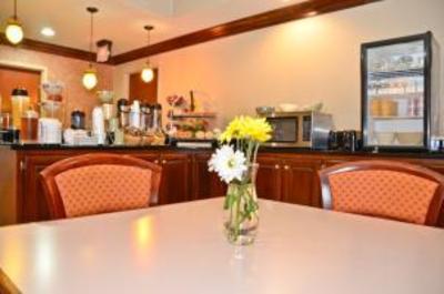 фото отеля Best Western Windsor Suites Greensboro