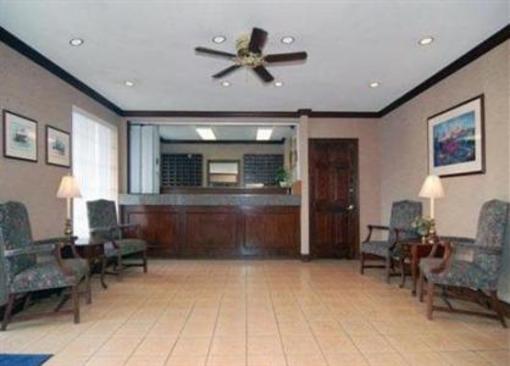 фото отеля Suburban Extended Stay Hotel of Charlotte - WT Harris