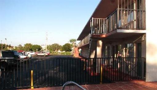 фото отеля Econo Lodge North Fort Myers