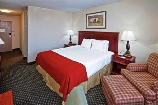фото отеля Holiday Inn Express Tulsa-Woodland Hills