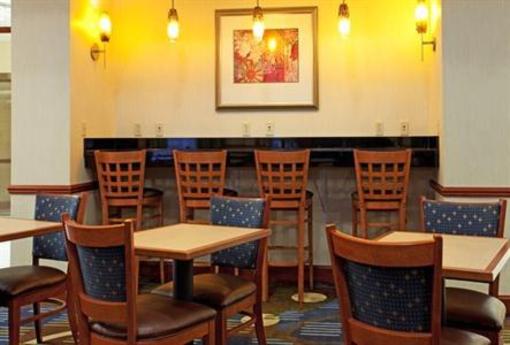 фото отеля Holiday Inn Express Hotel & Suites Baton Rouge East