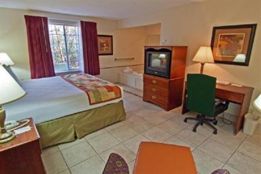фото отеля Best Western Leisure Inn Crossville