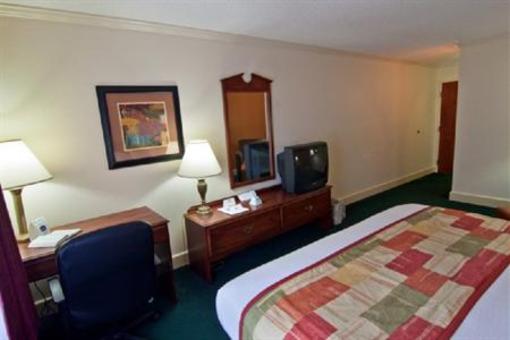 фото отеля Best Western Leisure Inn Crossville