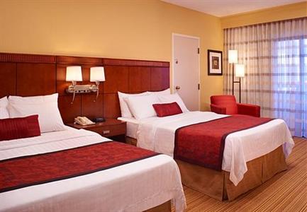 фото отеля Courtyard by Marriott Indianapolis Carmel