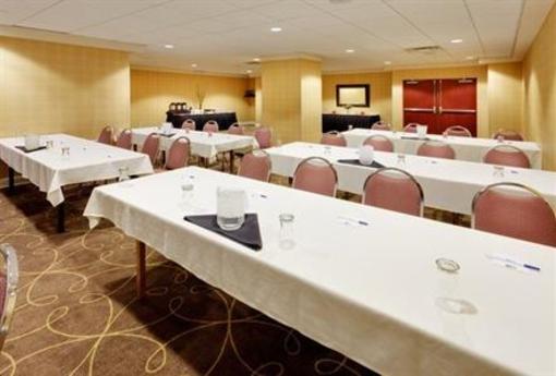 фото отеля Holiday Inn Express Albany - Downtown
