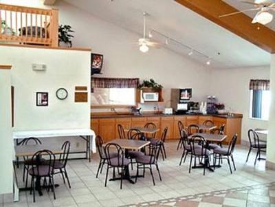фото отеля AmericInn Motel & Suites Bay City