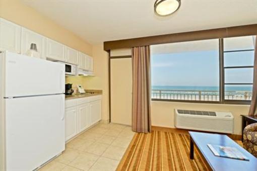 фото отеля Lexington Inn & Suites Daytona Beach