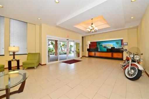 фото отеля Lexington Inn & Suites Daytona Beach