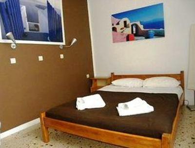 фото отеля Santorini Facile Fira Rooms