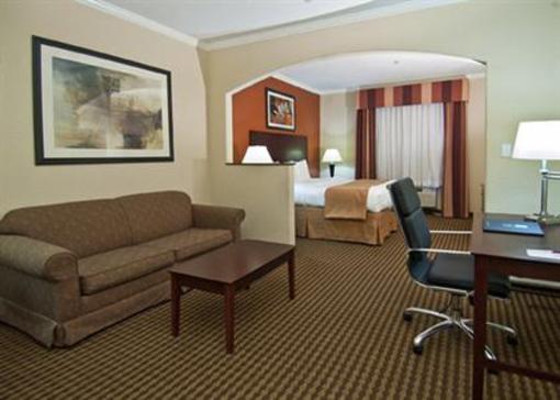 фото отеля Comfort Suites Baytown