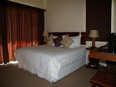 фото отеля Bar-t-Nique Guest House