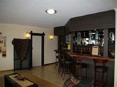 фото отеля Bar-t-Nique Guest House