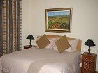 фото отеля Bar-t-Nique Guest House