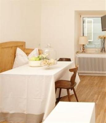 фото отеля Hotel Schwarzer Widder
