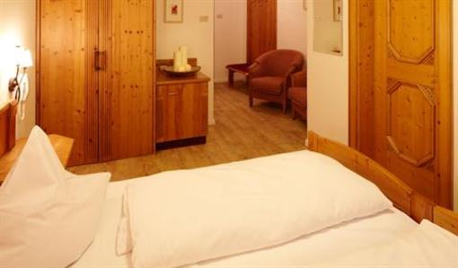 фото отеля Hotel Schwarzer Widder