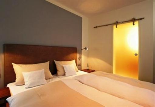 фото отеля Hotel Am Helmwartsturm