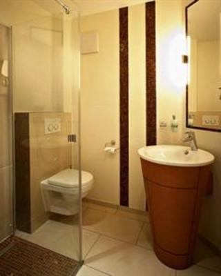 фото отеля Hotel Am Helmwartsturm