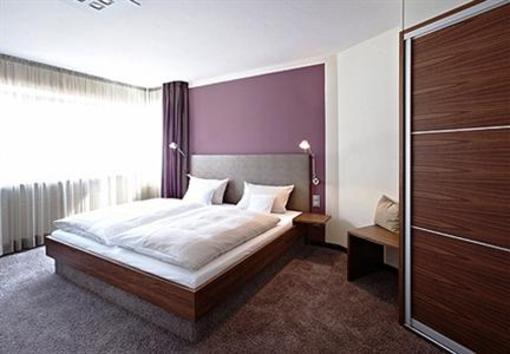 фото отеля Hotel Am Helmwartsturm