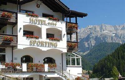 фото отеля Hotel Sporting Selva Di Val Gardena