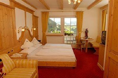 фото отеля Hotel Sporting Selva Di Val Gardena