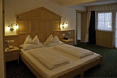 фото отеля Hotel Sporting Selva Di Val Gardena