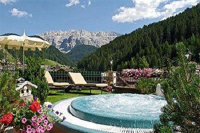 фото отеля Hotel Sporting Selva Di Val Gardena