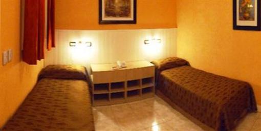 фото отеля Galeon Del Plata Hostel