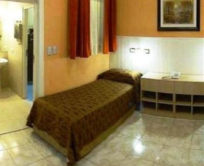 фото отеля Galeon Del Plata Hostel