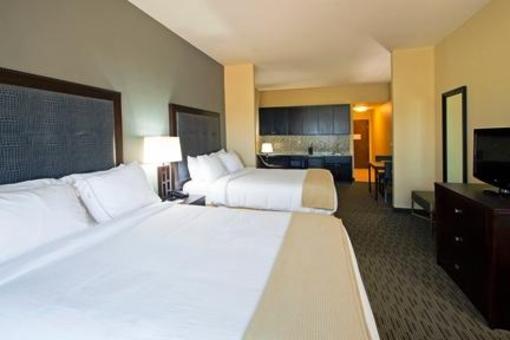 фото отеля Holiday Inn Express Hotel & Suites Waycross