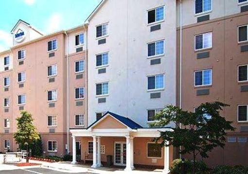 фото отеля Suburban Extended Stay Hotel Dulles Sterling