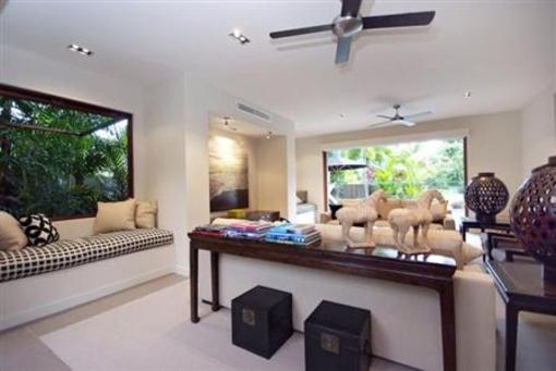 фото отеля 26 Beachfront Mirage Private House Port Douglas